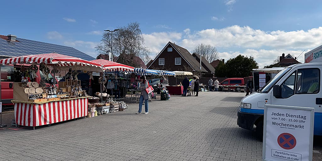 Wochenmarkt 2025 in Carolinensiel am NETTO-Markt